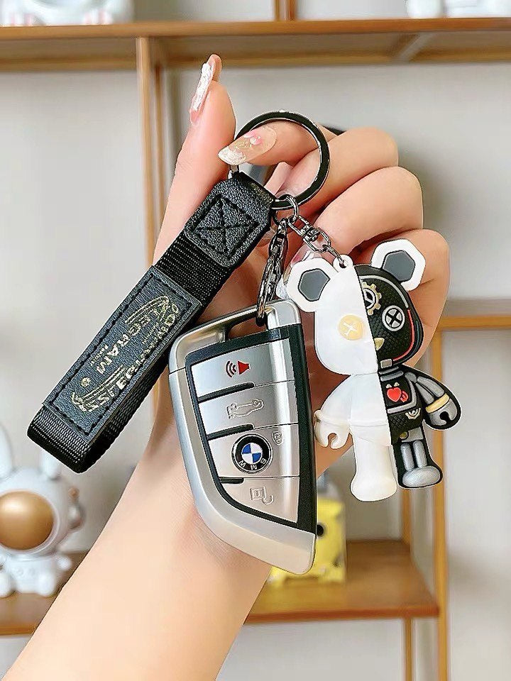 Keychain bear black and white
