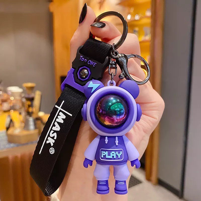 Keychain astronaut purple