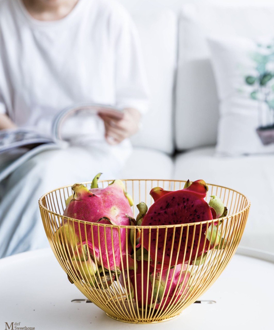 Metal fruit plate 25.5 cm gold