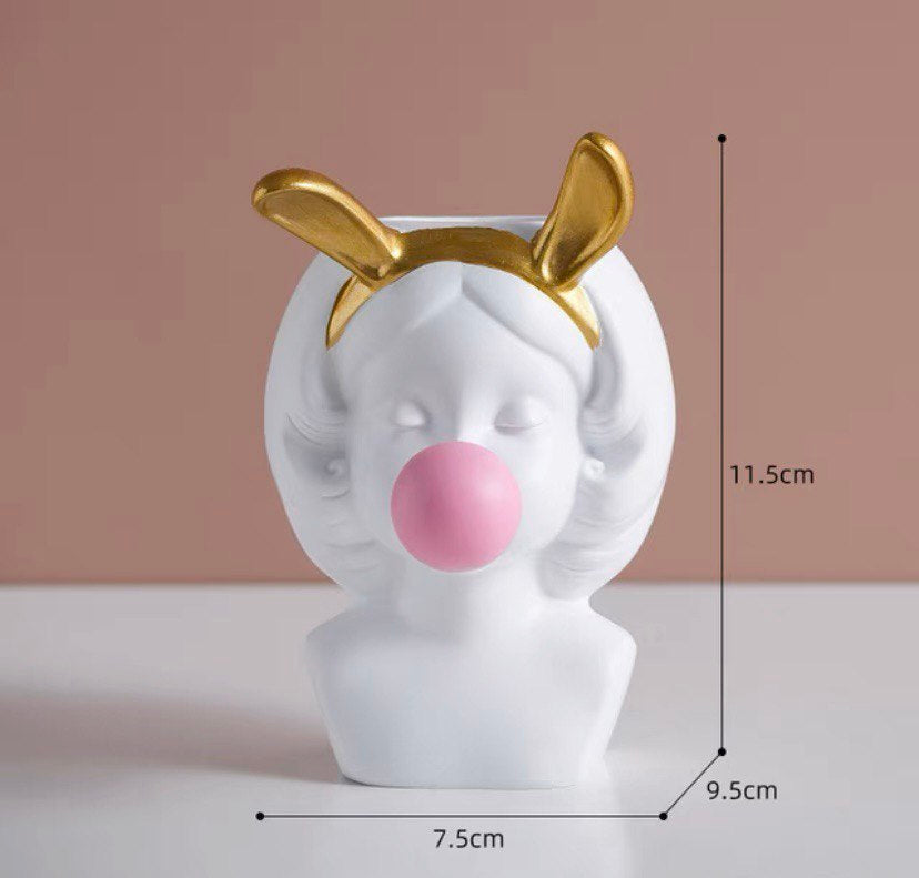 Flower vase girl white with gum 11.5 cm
