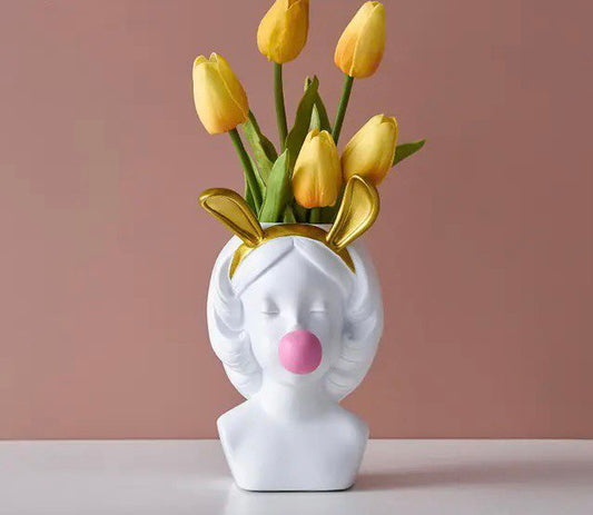 Flower vase girl white with gum 18.5 cm