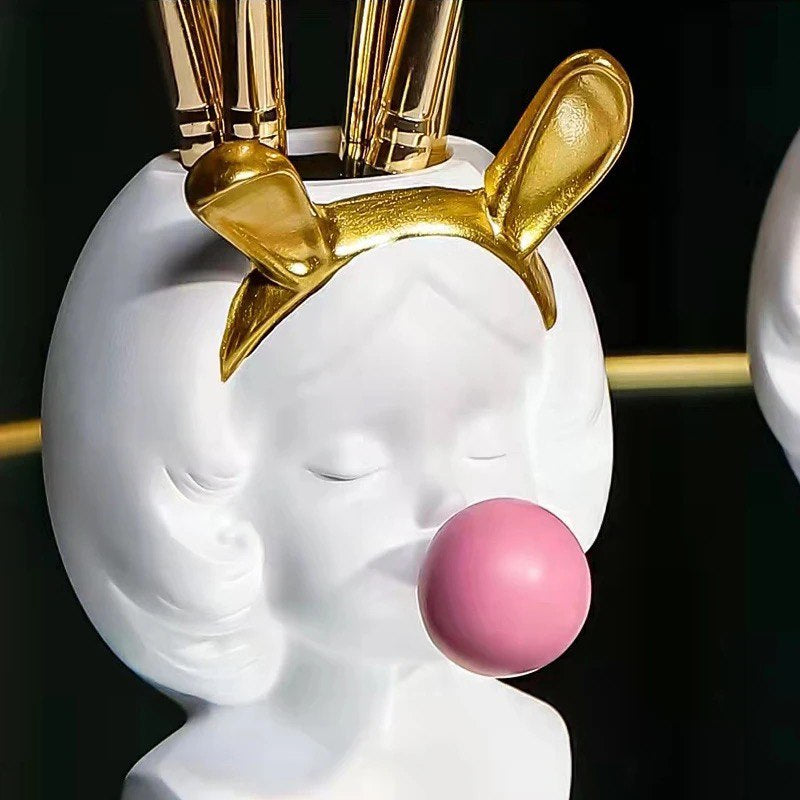 Flower vase girl white with gum 18.5 cm