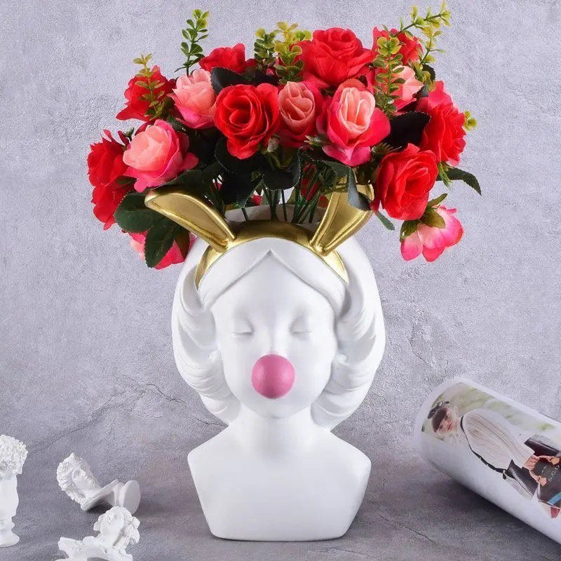 Flower vase girl white with gum 24 cm