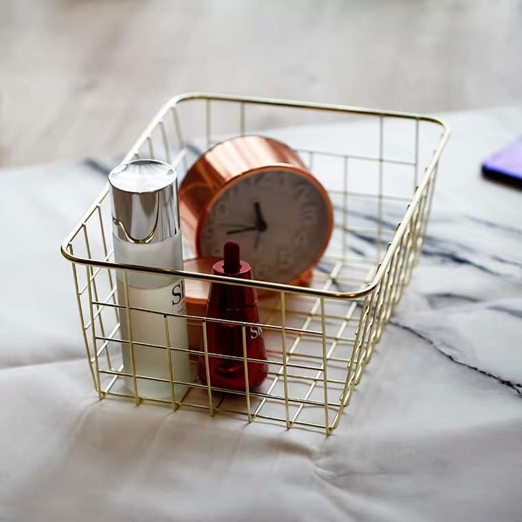 Gold-colored metal storage basket 27 cm