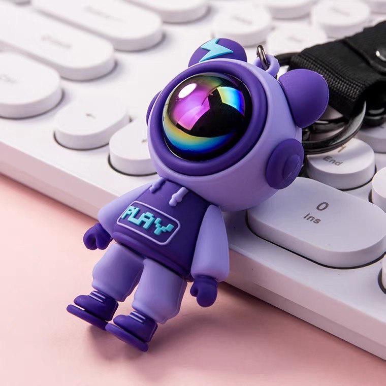 Keychain astronaut purple