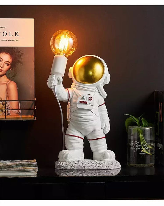 Astronaut table lamp white