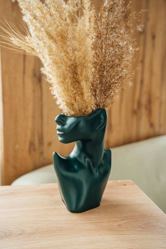 Vase green girl