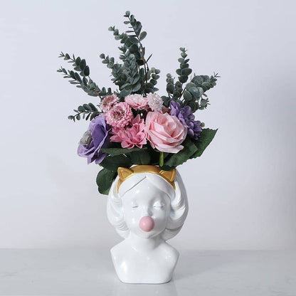 Vase white girl with chewing gum 22 cm
