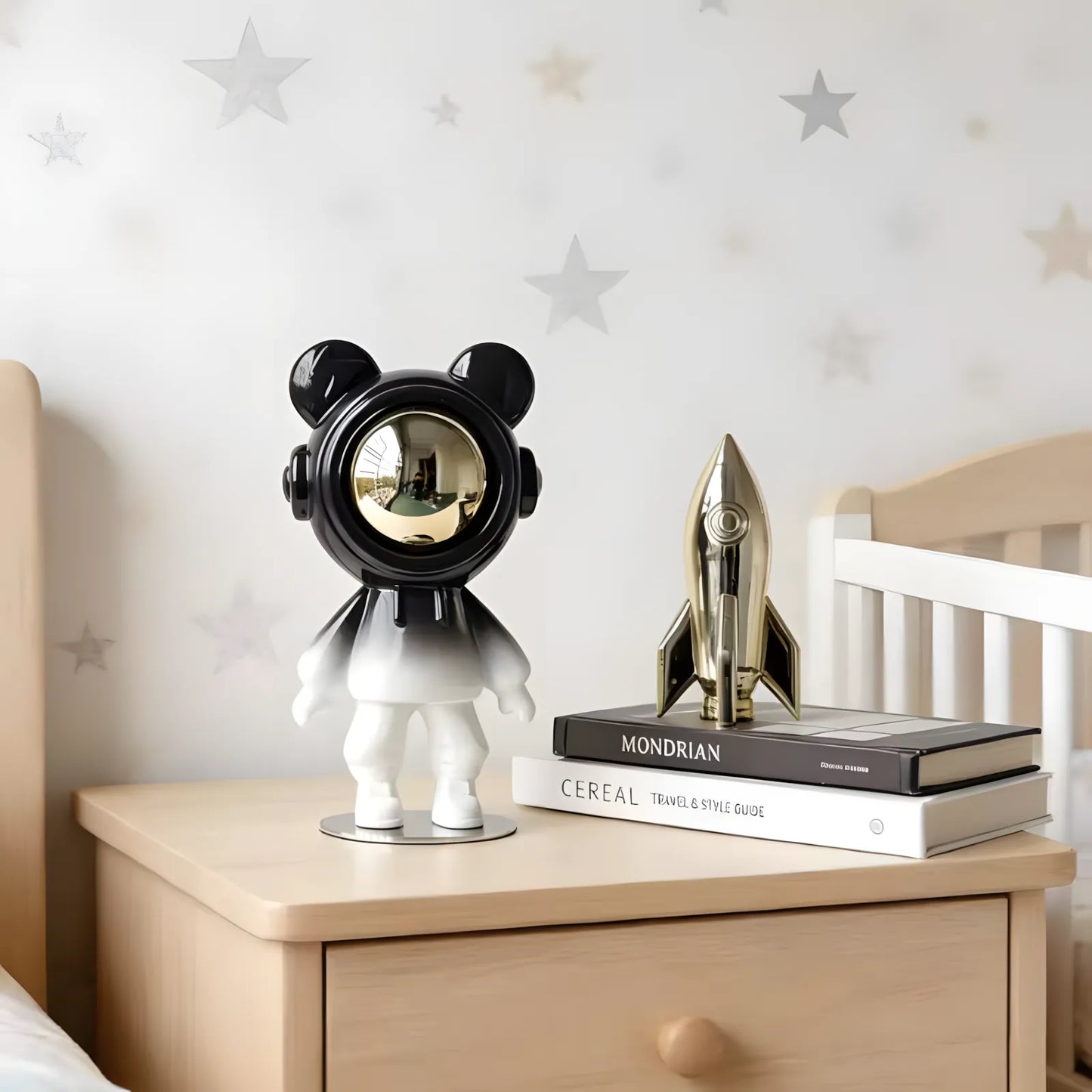 Modern Astronaut Bear Sculpture – Futuristic Space Explorer Figurine (33cm)