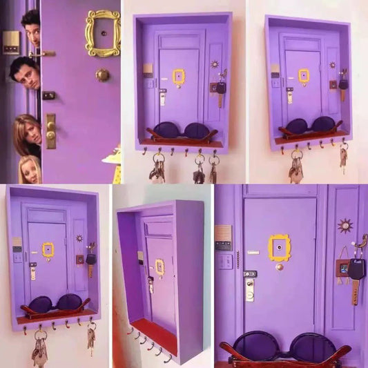 Wall-mounted wooden key holder in the "Friends" style