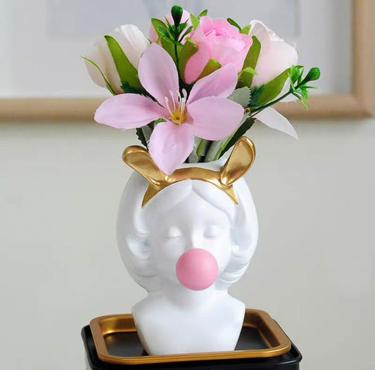 Flower vase girl white with gum 11.5 cm